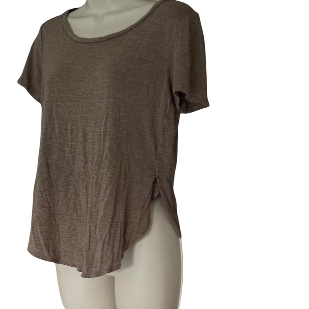 Tresics Brown Short Sleeve Tee w/ side slit details